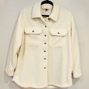 NWOT Universal Thread Women's Off-White Teddy Shacket Size Medium